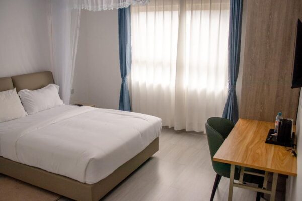 Deluxe Room 3